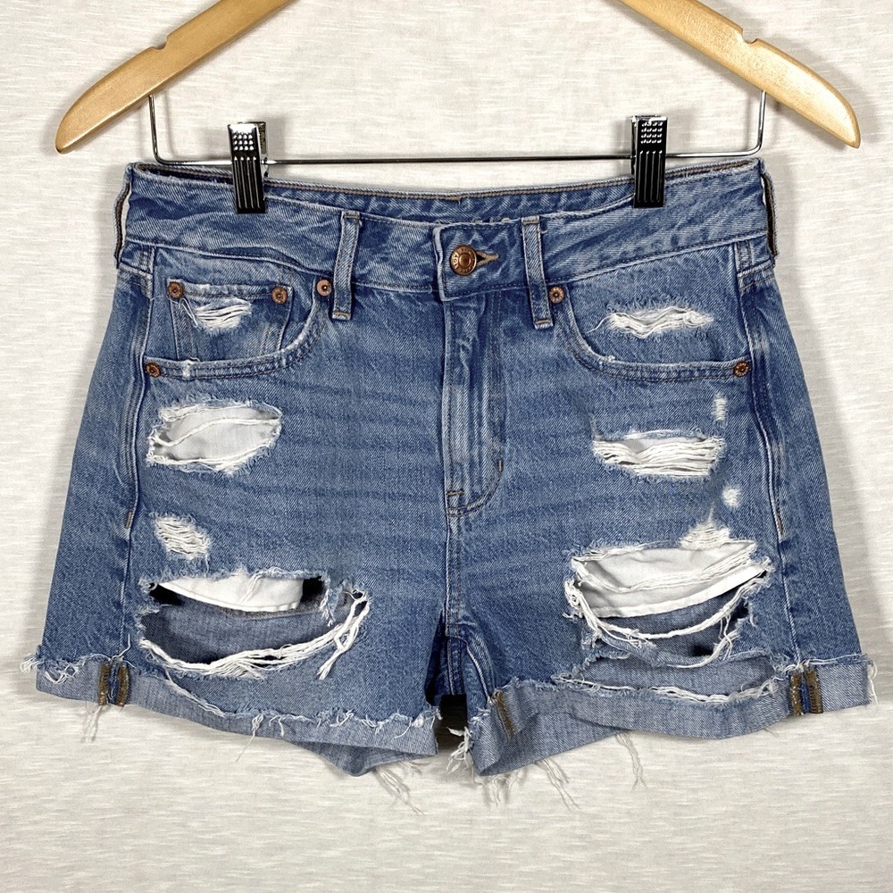 American Eagle Denim Shorts Women's‎ 2 Distressed Tomgirl Short Raw Hem